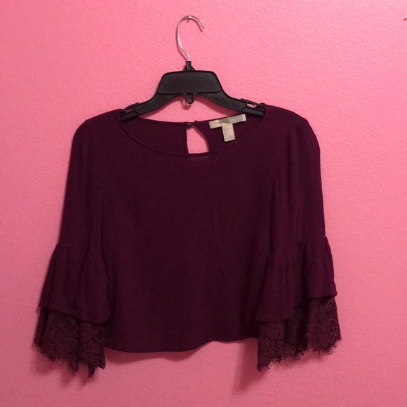 Forever 21 Tops - Forever 21 purple lace sleeves crop top